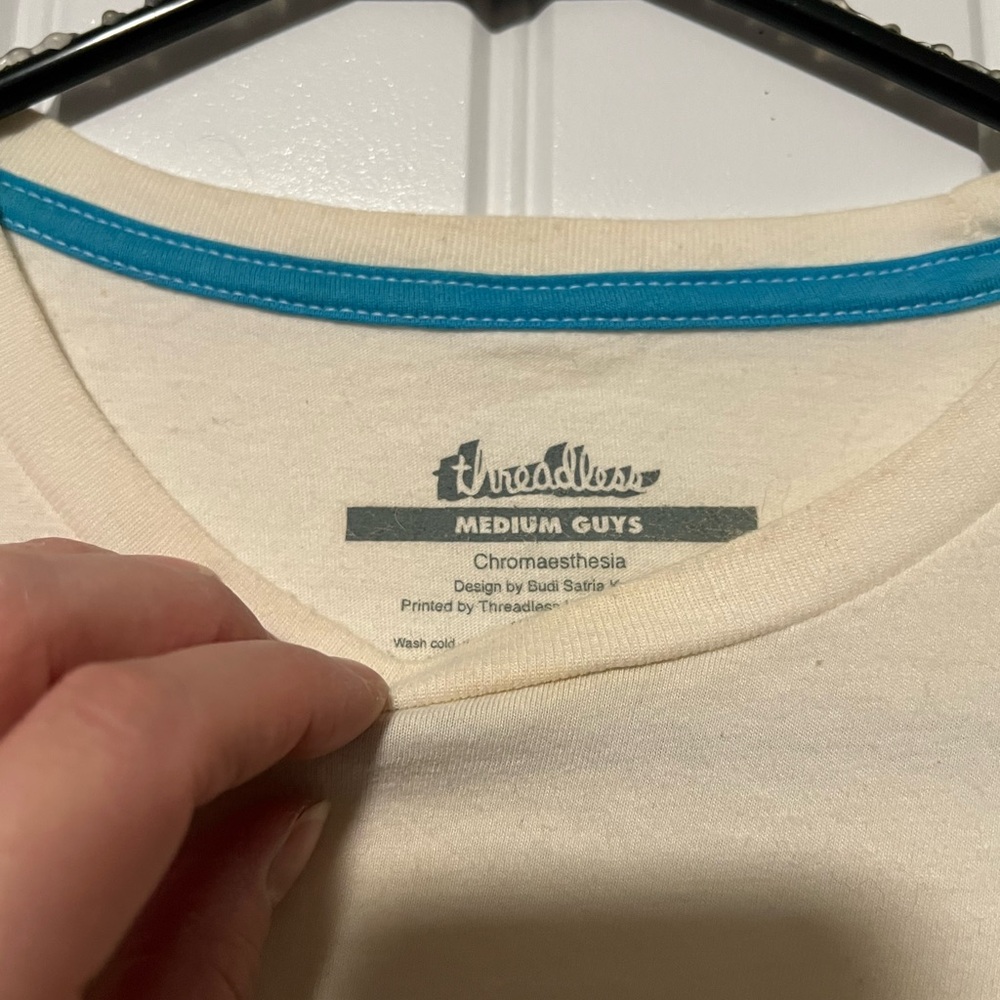 Threadless Cream Spectrum Graphic Tee - Picture 3 of 3